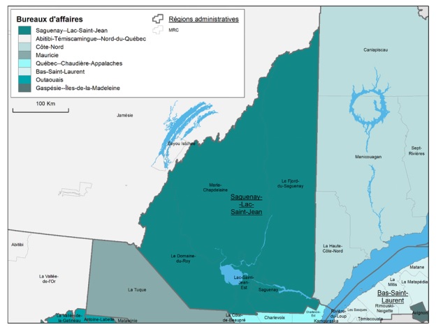 Carte de la région administrative du Saguenay–Lac-Saint-Jean, des municipalités régionales de comté (MRC) la composant, du territoire du bureau d'affaires (BA) de Développement économique Canada pour les régions du Québec (DEC) du Saguenay–Lac-Saint-Jean et des territoires desservis par les BA limitrophes.